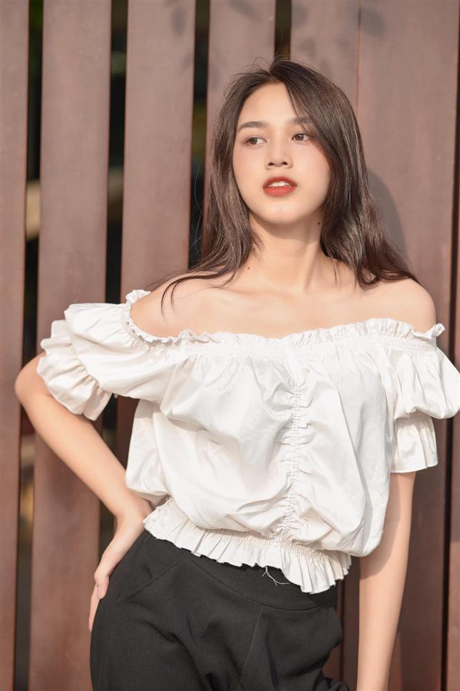 Nàng Tân Hoa hậu 19 tuổi chỉ mê 2 sắc son chân ái: Gợi ý ngay cho nàng 4 cây son với màu na ná để có nhan sắc tựa Bông hậu-13