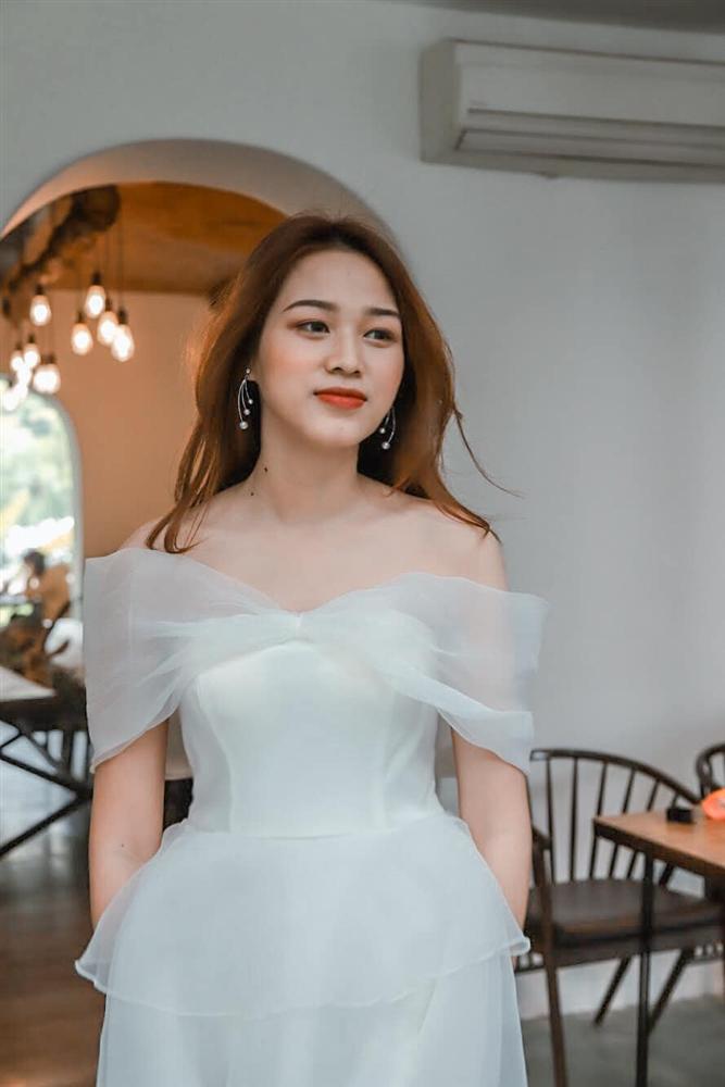 Nàng Tân Hoa hậu 19 tuổi chỉ mê 2 sắc son chân ái: Gợi ý ngay cho nàng 4 cây son với màu na ná để có nhan sắc tựa Bông hậu-14