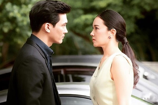 Bố mẹ vợ sang ở vài tháng chồng đòi thu tiền ăn, vợ lẳng lặng đưa cho xem cuốn sổ mà khiến anh xanh xám mặt mày-2