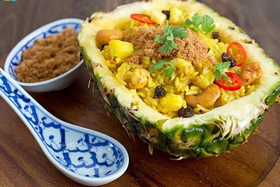 Học làm cơm chiên dứa chuẩn nhà hàng