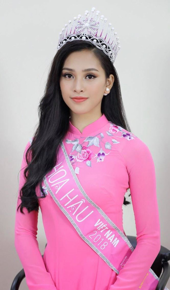 Nhan sắc dàn Hoa hậu Việt Nam lúc đăng quang: Tiểu Vy được báo quốc tế ca ngợi, Mai Phương Thuý nhận gạch đá, còn Đỗ Thị Hà?-30