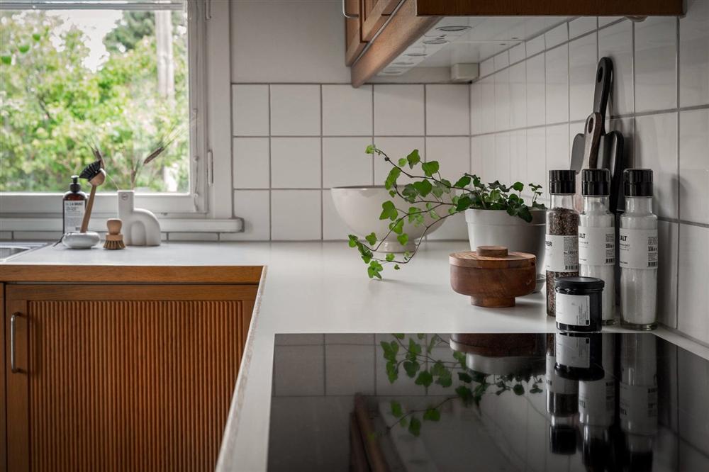 Căn nhà cấp 4 màu xanh da trời nhìn ngoài thì bình thường mà bên trong khiến ai cũng sững sờ-19