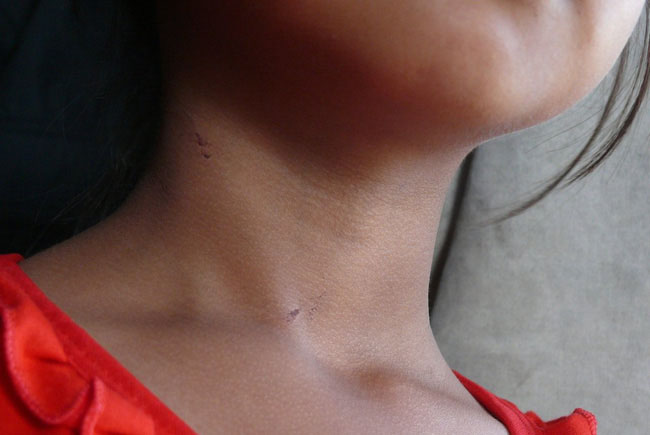 Điều tra vụ bé gái 12 tuổi bị cha dượng hờ hiếp dâm lúc đang học bài, dọa đánh chết nếu nói với mẹ-1