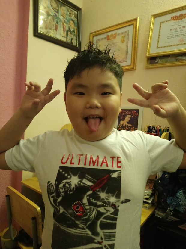 Con trai Xuân Bắc tự tay chuẩn bị quà khiến bố thốt lên tự hào, nhưng sau đó lại chưng hửng vì lý do lầy lội-2