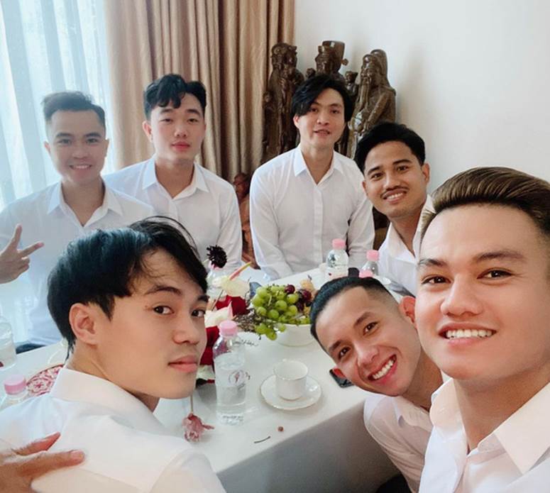 Bạn thân kín tiếng của Công Phượng có phát ngôn tiên tri hậu đám cưới, dân tình hóng xem có thành sự thật không?-4