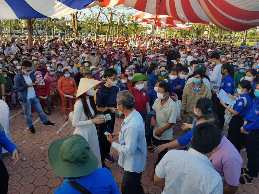 Thủy Tiên kết thúc hơn 40 ngày viện trợ miền Trung, hứa hẹn công khai sao kê minh bạch-11