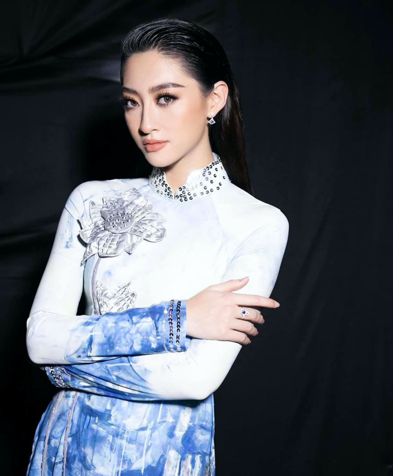 Hoa hậu Lương Thùy Linh bị bắt lỗi nói nghịu hài hước trong chung kết Hoa hậu Việt Nam 2020-2