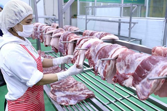 Thịt heo sụt giá, chất đống ở châu Âu