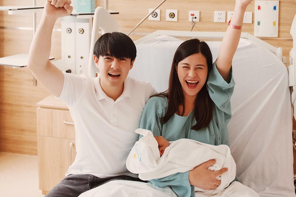 Đông Nhi chính thức khoe cận cảnh gương mặt của con gái đầu lòng-3