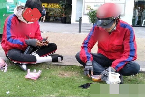 Anh shipper đáng yêu nhất hệ Mặt trời: Chờ em tan học để ship cho em ngay-3