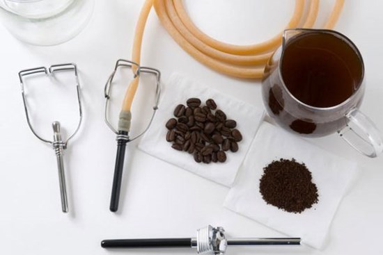 Tự ý bơm thụt cà phê để... detox cơ thể: Chuyên gia khẳng định nguy hiểm và không có bằng chứng khoa học!