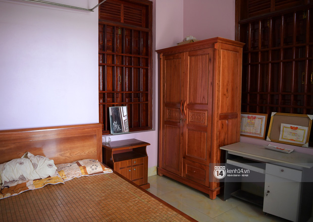 Cận cảnh phòng riêng và loạt bằng khen của Hoa hậu Việt Nam Đỗ Thị Hà trong cơ ngơi rộng hàng trăm m2 ở Thanh Hoá-3