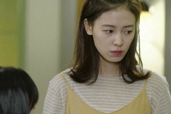 Đi chợ thấy chị dâu mua thước dây, tôi hỏi dò thì phát hiện chuyện đại nghịch bất đạo ả toan làm với mẹ chồng