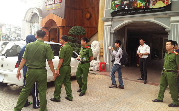 Vụ nam thanh niên tử vong trong quán karaoke: Từ mâu thuẫn, tát bạn gái nghi phạm-1