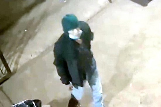 Đã bắt được kẻ đột nhập đâm chết người chồng đang ngủ cùng vợ