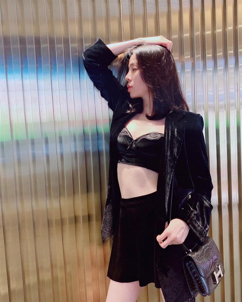 Hậu ly hôn, Lệ Quyên ngày càng sexy táo bạo: Nhưng nhìn đi nhìn lại sao lắm pha trái ngang nhạy cảm thế này-8