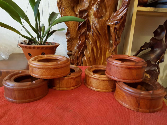 Trở về nhà sau chuyến công tác, chồng bàng hoàng phát hiện một vật kỳ lạ ở ban công và phòng tắm, bóc trần sự thật về cô vợ cứ ngỡ ngoan hiền-1