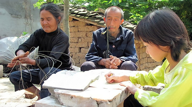 Con gái thỏ thẻ Mẹ ơi, ông nội..., người mẹ lập tức ôm mặt òa khóc hối hận và câu chuyện cảnh tỉnh tất cả mọi người-4