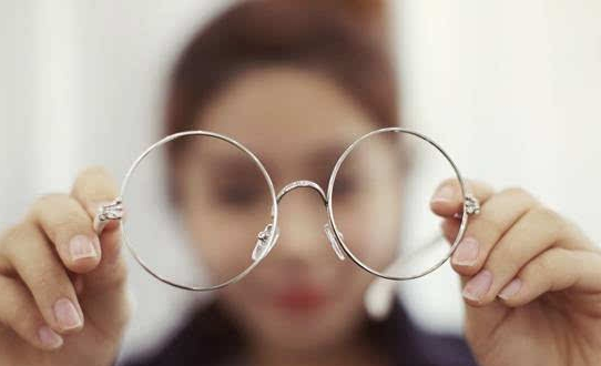 Ngày càng nhiều người trẻ bị đột tử do tắc mạch máu não: 2 món ăn cần tránh xa và 9 thực phẩm nên ăn thường xuyên để làm sạch mạch máu não-2