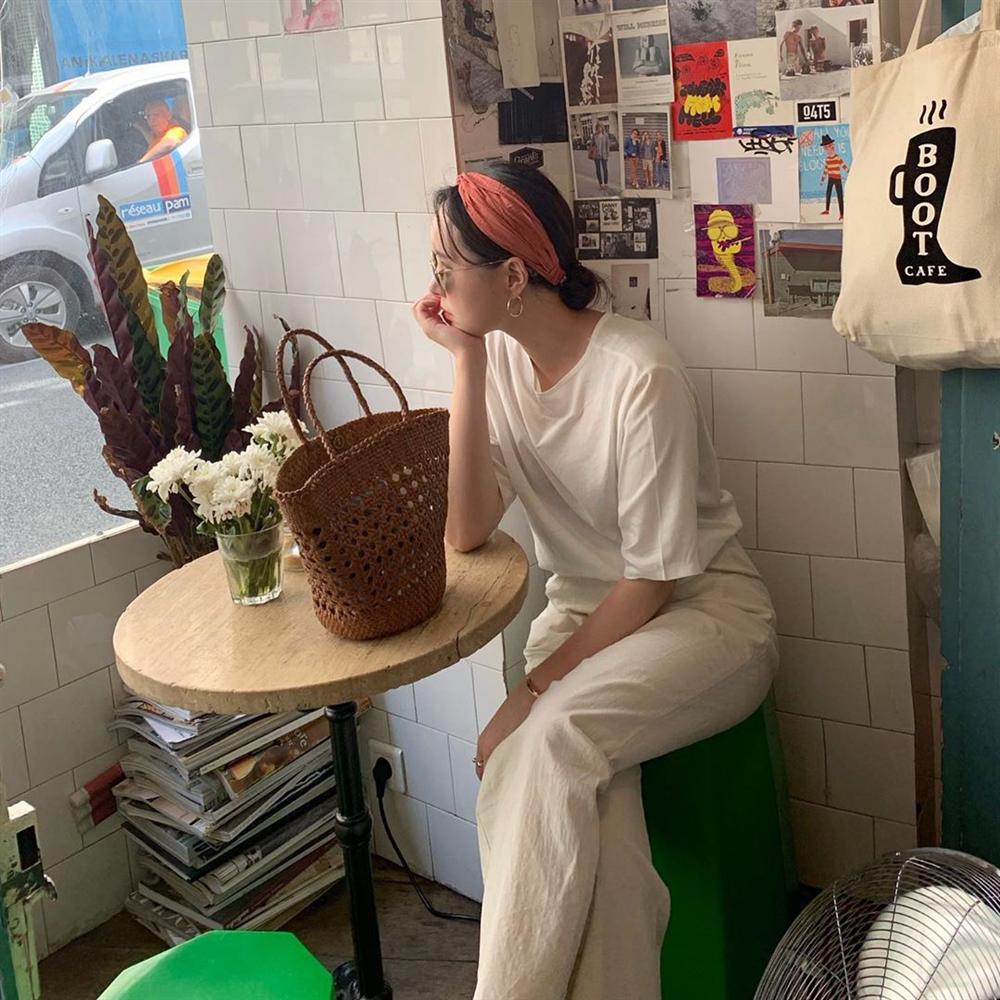 Hội con gái Hàn hay mix quần ống suông với 3 kiểu áo này để ghi điểm sành điệu và sang xịn nhất-1