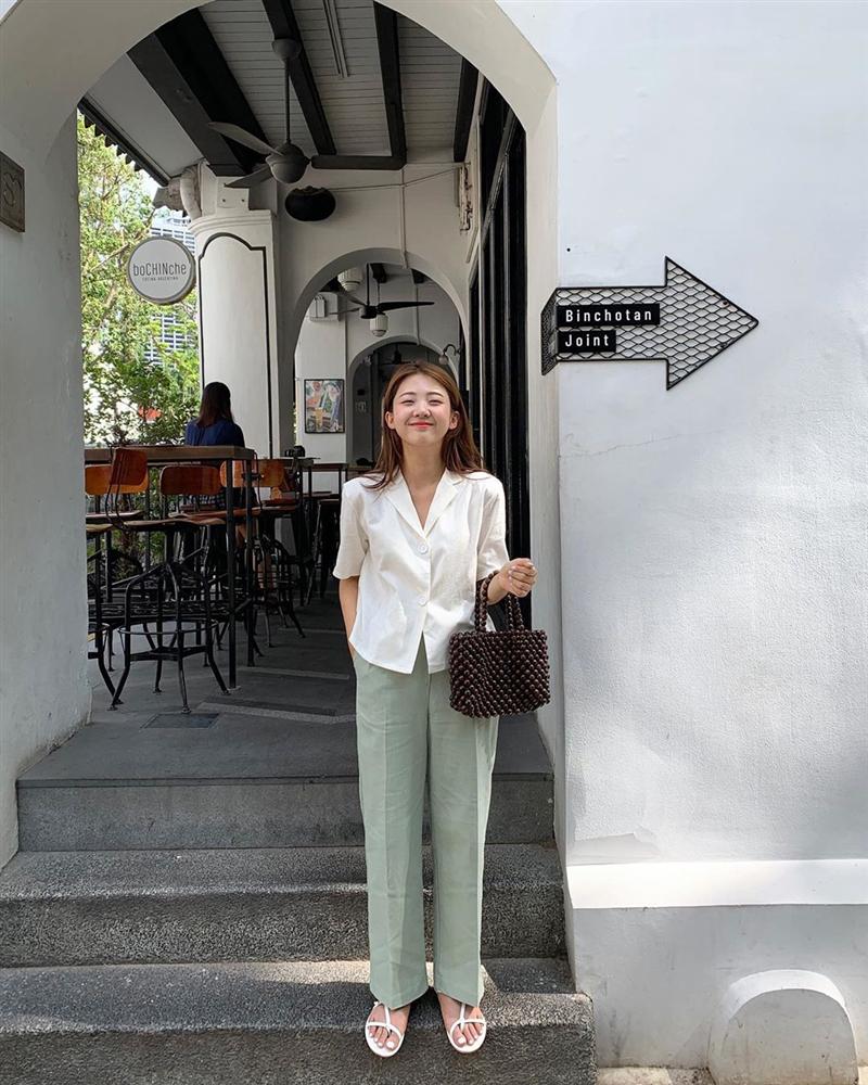 Hội con gái Hàn hay mix quần ống suông với 3 kiểu áo này để ghi điểm sành điệu và sang xịn nhất-13