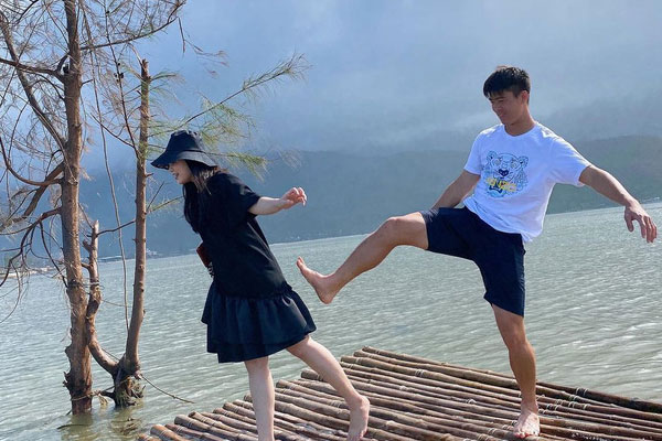 Mới hôm trước còn mũm mĩm, Quỳnh Anh hôm nay đã lột xác thần kỳ với body thon gọn như nữ sinh, chồng Duy Mạnh liền vào bình luận không ngờ-4