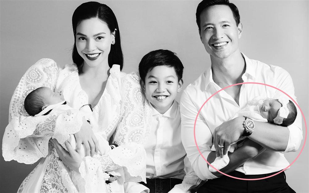 Hồ Ngọc Hà đăng bức ảnh gia đình đẹp như mơ nhưng hội mẹ bỉm sữa lại phát hiện ngay ra điểm không ổn-1