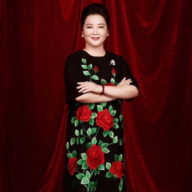 Hóa ra mẹ vợ của thiếu gia Phan Thành là giám khảo Hoa hậu Hoàn vũ VN với câu nói gây ám ảnh Trừ điểm thanh lịch!-6