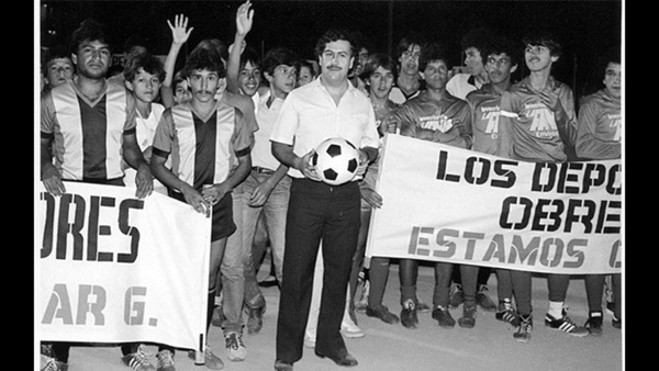 Maradona và giai thoại khó tin về trận đấu trong nhà tù dát vàng của trùm ma túy-1