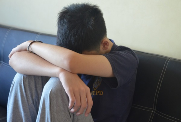 Bố để quên điện thoại ở nhà, chàng trai mở tin nhắn ra xem rồi chết lặng khi thấy ảnh của bạn gái và sự thật che giấu đằng sau-2