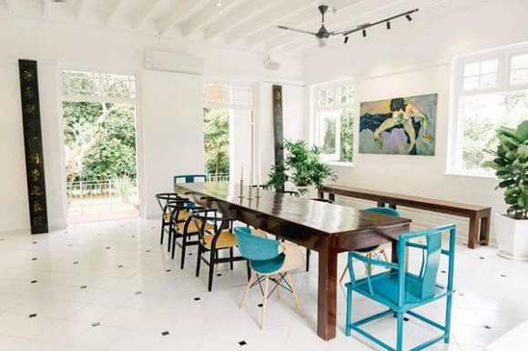 Thu Minh thăm nhà cổ 80 năm tuổi của cựu siêu mẫu Bằng Lăng ở Singapore-8