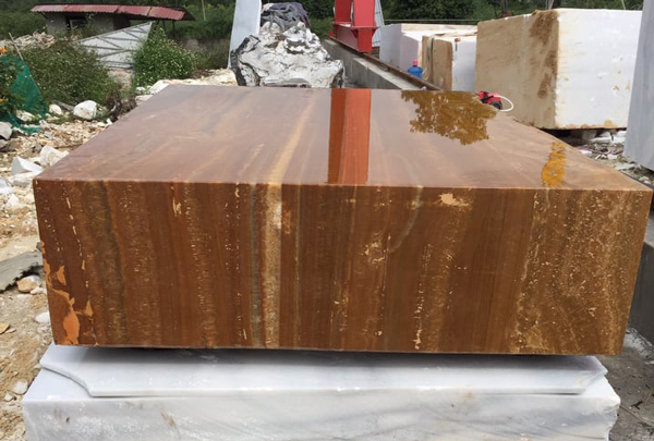 Sập bằng đá quý vàng óng, nặng tới 7 tấn, đại gia Hà Nội hét hơn tỷ đồng-4