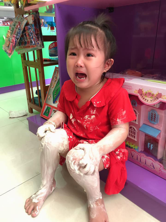 Có con vui lắm, nó không nghịch tí nào đâu - câu nói hài hước của các mẹ và chùm ảnh trái ngược khiến hội bỉm sữa đồng cảm sâu sắc-7