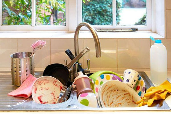 Máy rửa bát rửa xong vẫn bẩn nguyên, thậm chí còn bốc mùi: Hóa ra vì hai lỗi nhỏ rất nhiều người gặp mà chẳng biết xử lý sao-4