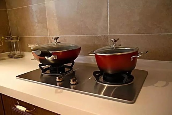 Căn bếp luôn bóng dầu mỡ, hướng dẫn bạn 16 mẹo nhỏ để tiết kiệm thời gian và công sức dọn dẹp mà bếp luôn tinh tươm như mới-1