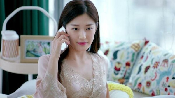 Đọc tin nhắn chồng gửi nhầm đến khi hẹn người tình ở khách sạn, cô vợ toan lao đến bắt gian thì gặp cảnh tượng không thể ngờ-1