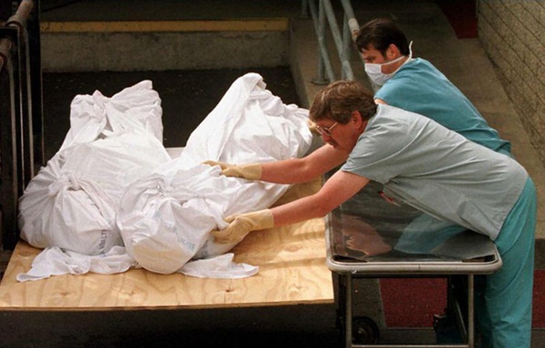 Vụ tự tử tập thể rúng động: 39 người cùng uống thuốc độc ra đi vì niềm tin mù quáng, hình ảnh hiện trường gây ám ảnh nhân loại-6