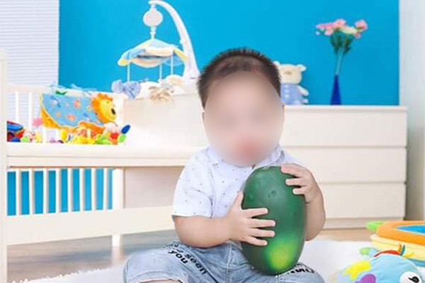 Vụ bé 15 tháng tuổi tử vong sau mũi tiêm ở Hà Nội: Mong muốn lớn nhất của gia đình là sự việc sáng tỏ để cháu được siêu thoát-4