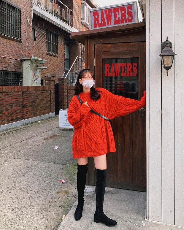 Để style thu đông bớt nhàm chán, đừng quên những chiếc áo len màu nổi-12