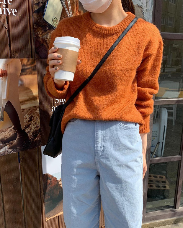 Để style thu đông bớt nhàm chán, đừng quên những chiếc áo len màu nổi-9