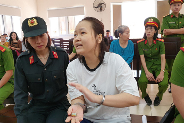 Nóng: Phát hiện thi thể không nguyên vẹn trong vali tại căn hộ ở khu dân cư Him Lam-4