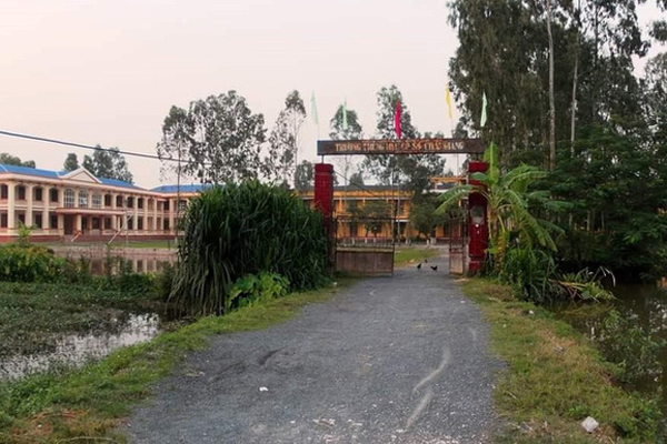 Vụ nam sinh lớp 9 ở Hà Nam tử vong giờ ra chơi: Tạm giữ nam sinh cùng khối có liên quan-2