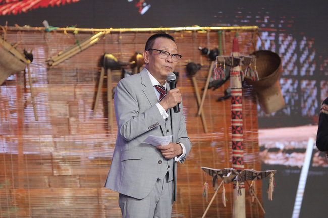 Ký ức vui vẻ vừa lên sóng đã bị chê dàn trải, thiếu hụt dàn nghệ sĩ U60, chỉ có mỗi MC Lại Văn Sâm được khen-1