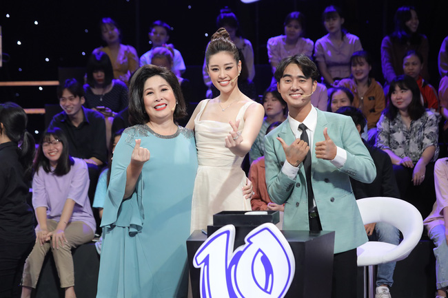 Ký ức vui vẻ vừa lên sóng đã bị chê dàn trải, thiếu hụt dàn nghệ sĩ U60, chỉ có mỗi MC Lại Văn Sâm được khen-4