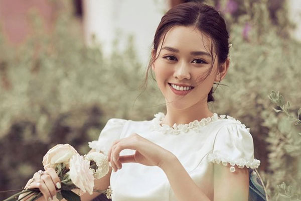 Lễ rước dâu Á hậu Tường San: Cô dâu đeo nhẫn kim cương khủng, kiên quyết không hé lộ dung mạo chú rể!-7