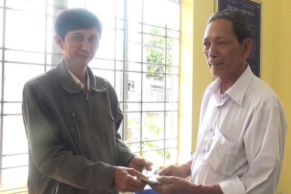 Hai lần nhặt được vàng ở nhà hỏa táng-1