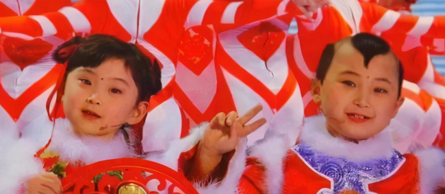 Đứa bé trong tranh Tết kiếm tiền nuôi cả gia đình rồi đột ngột qua đời, tất cả chỉ vì một câu nói của mẹ ruột-9