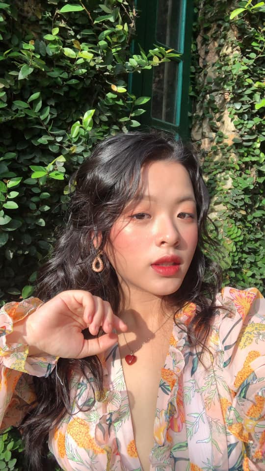 Bình rượu mơ của sao Việt: Mới 15 tuổi đã cao tới 1m70, dáng chuẩn hoa hậu tương lai nhưng bất ngờ nhất là phong cách thời trang-23