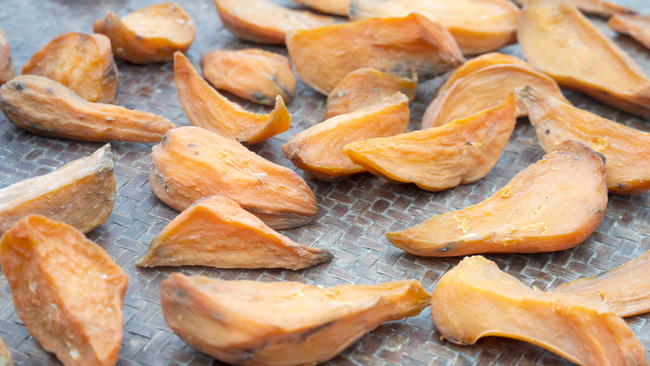 Vừa ngừa ung thư lại giúp đẹp da tóc, món ăn vặt thần thánh này đã rẻ bèo mà làm lại dễ nữa!-3