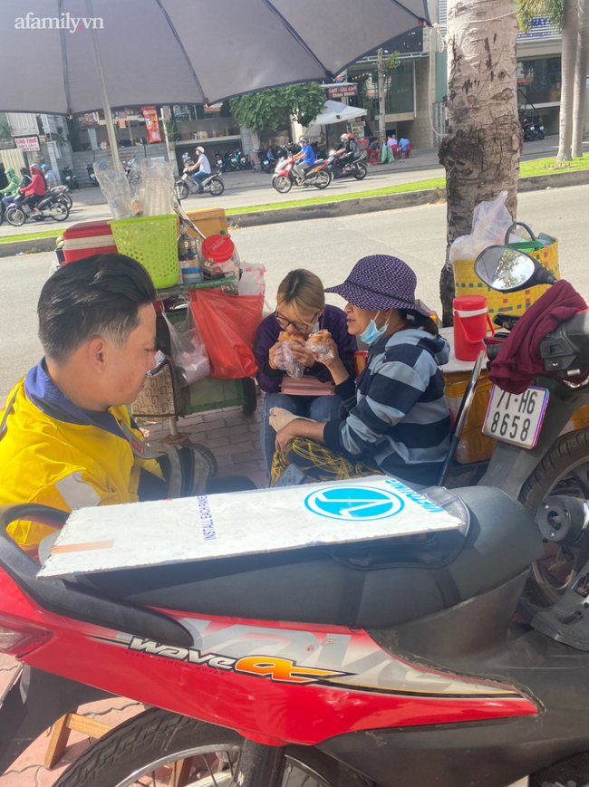 Thi thể không nguyên vẹn trong vali tại căn nhà 4 tầng ở TP.HCM là nam giới người Hàn Quốc-3